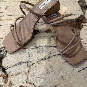Steve Madden Tan Sandals with Modern Elegance